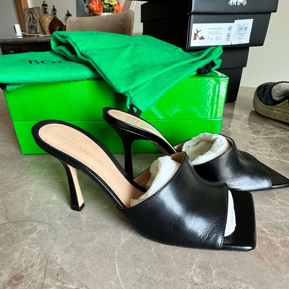 Bottega veneta black shoes 🖤